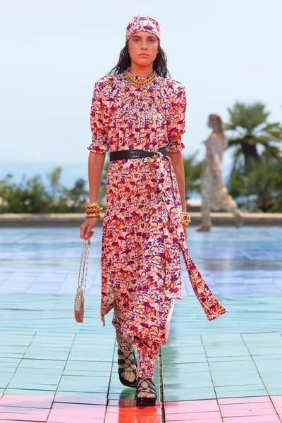 Look 8